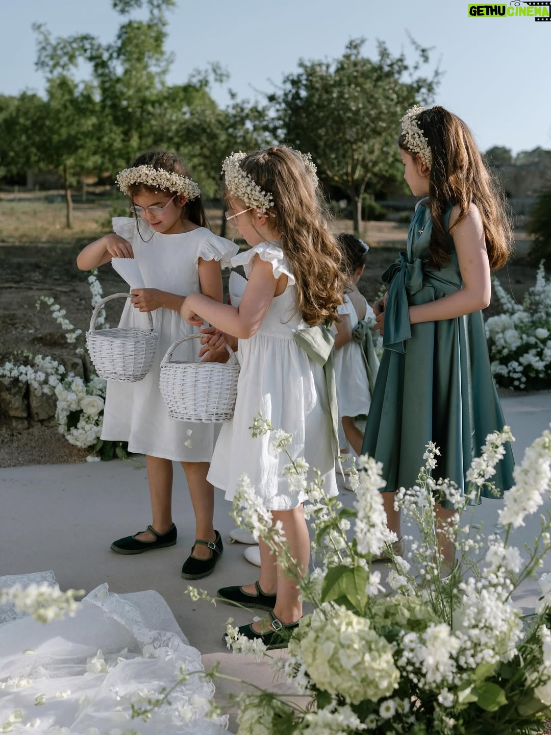 Lara Pictet - 8K Likes - Lara & Dorian driving off towards cocktail hour. 
What a weekend this incredible wedding was. I am ready to do it all again @lara_pictet & @doriandv 

Planner @mc.eventplanner 
Videographer @madeinvideo 
Brides dress @bertabridal 
Styling & design @enesenciadesigns
