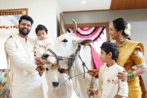 Lasya Manjunath Instagram - మా కలల ఇంటి గృహప్రవేశం…శుభారంభం మా గృహప్రవేశంతో 🏠🙏🏻
ప్రతి గోడలో ఒక కల, ప్రతి మూలలో ఒక జ్ఞాపకం… మా కొత్త గూడు😍❤️
కొత్త ఆరంభం… కొత్త జ్ఞాపకాలు 🫶🏻

.
.
.
.
.
.
MUA: @vinusha_makeoverartistry 
Hairstyling & saree draping : @lakshmikiran.veeraballi 
Maa vadina 😊 contact no (9121182606)

Saree: @pattusareeswholesale 
Blouse stitching and work: @aa.dhi.ra_designerstudio 
Manju and kids outfits : @vedulaswardrobe 
Jewellery : @umgnaveengold 
Bangles : @theweddingbangles.official 
Photography : @momentmakersphotography 
.
.
#lasyamanjunath #Gruhapravesham
#MaaKalalaInti
#Housewarming
#NewBeginnings
#DreamHome
#OurNewHome
#HomeSweetHome
#BlessedHome
#FamilyMoments
#newchapter #మా_కలల_ఇంటి_గృహప్రవేశం
#గృహప్రవేశం
#దేవుని_ఆశీర్వాదంతో
#శుభారంభం
#కొత్తఆరంభం
#మాకొత్తగూడు
#మనఇల్లు_మనస్వప్నం
