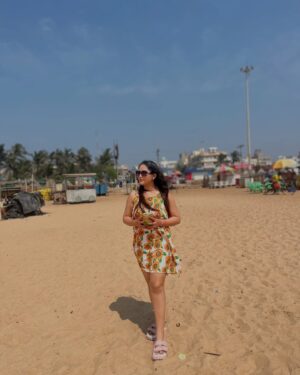 Lata Barman Instagram - Beach vibes 🏖️ 🏝️ ❤️