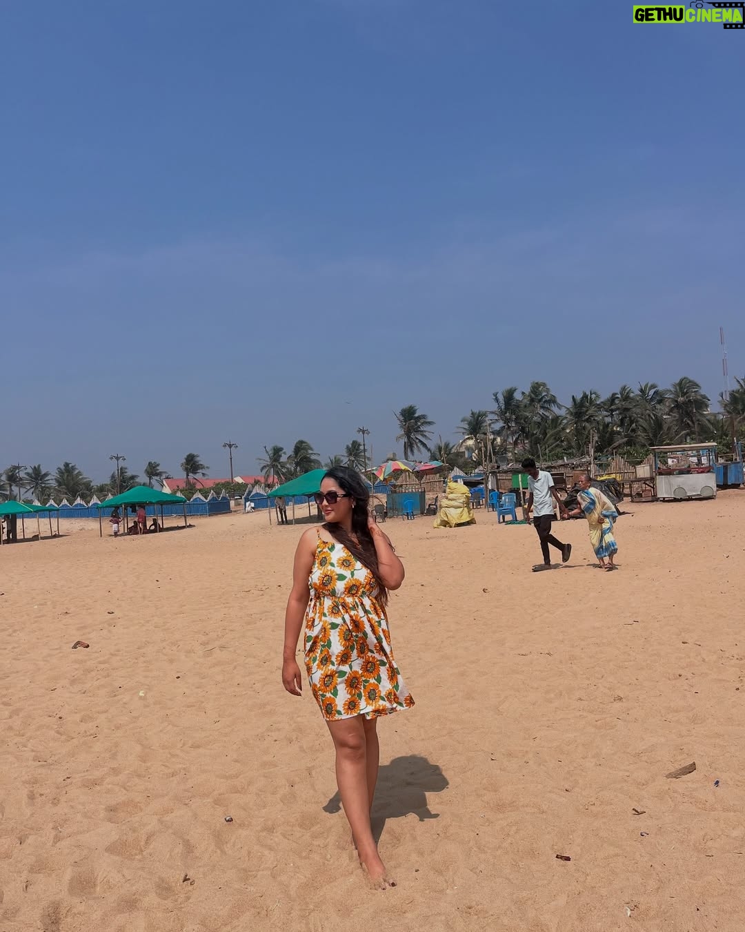 Lata Barman - 401 Likes - Beach vibes 🏖️ 🏝️ ❤️