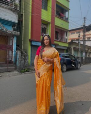Lata Barman Instagram - Haldi💛
.
#weeding #haldiceremony #haldillook #bengaliwedding #bengali #reels #feelitreelit #reelitfeelit❤️❤️