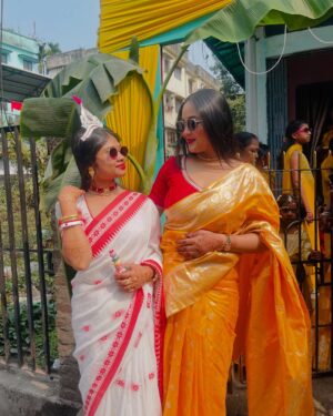Lata Barman Instagram - Haldi💛
.
#weeding #haldiceremony #haldillook #bengaliwedding #bengali #reels #feelitreelit #reelitfeelit❤️❤️