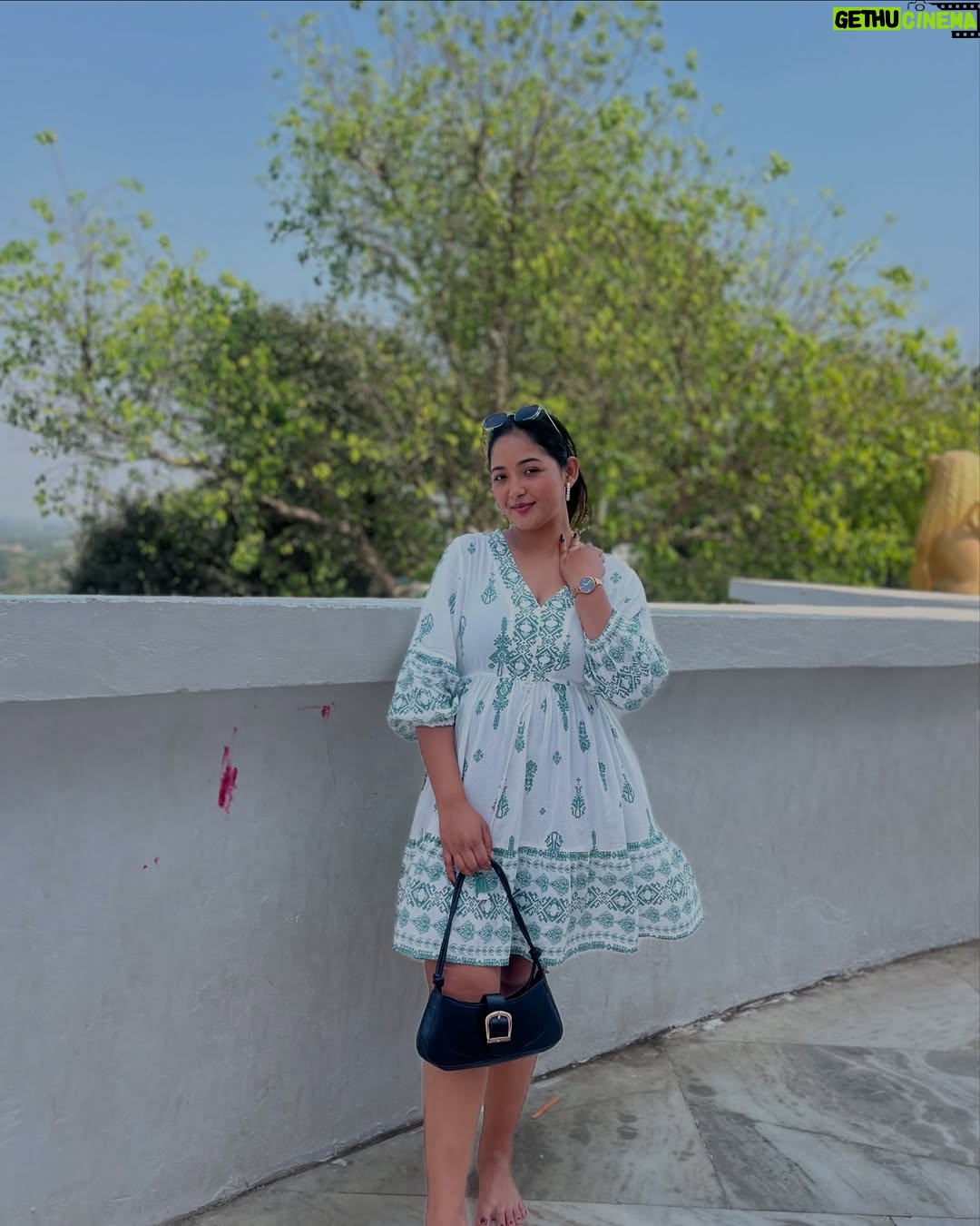 Lata Barman - 518 Likes - 