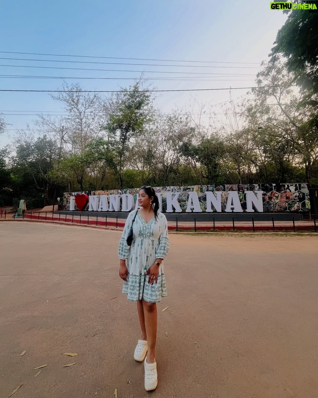 Lata Barman - 518 Likes - 