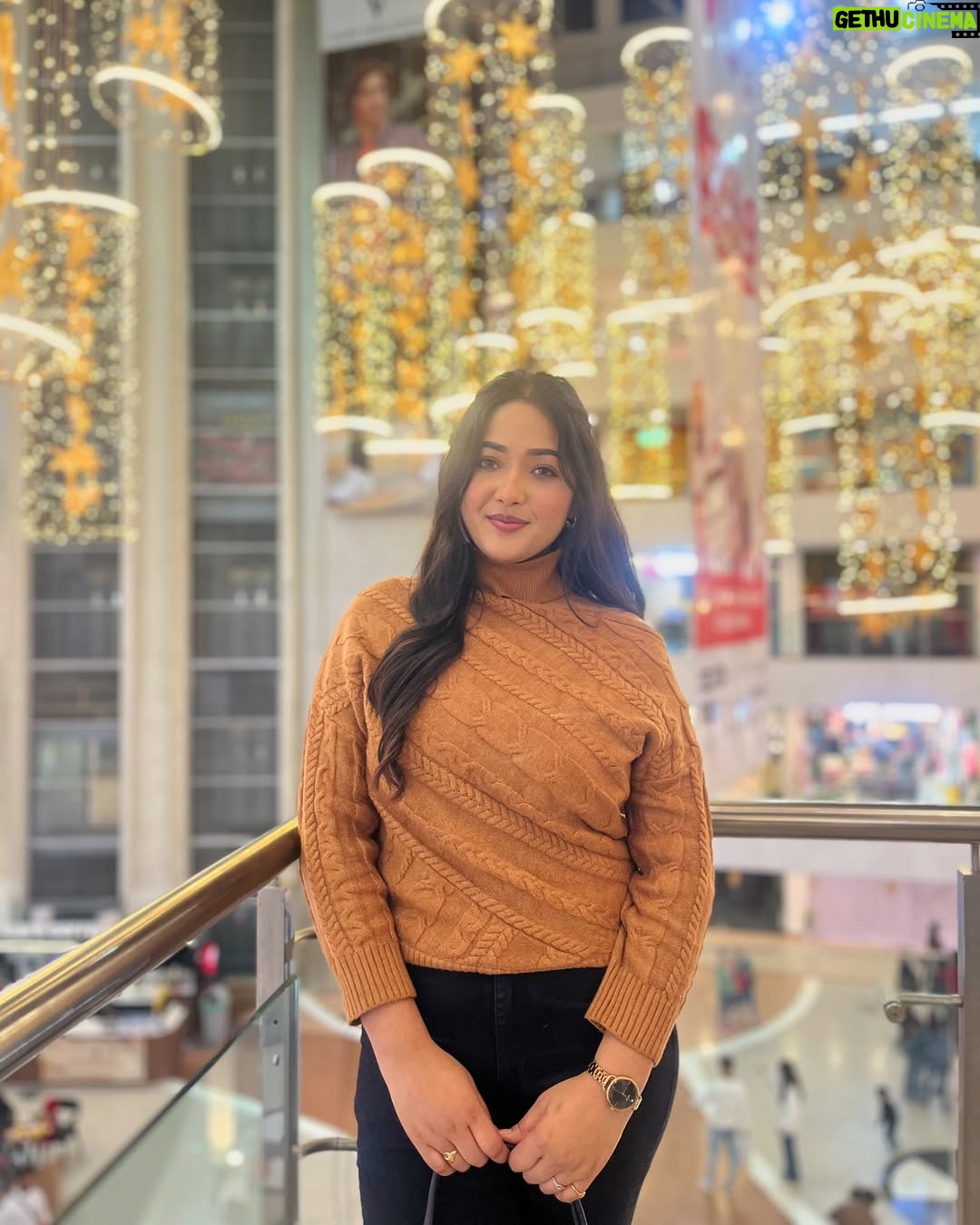 Lata Barman - 689 Likes - 25.12.24❤️