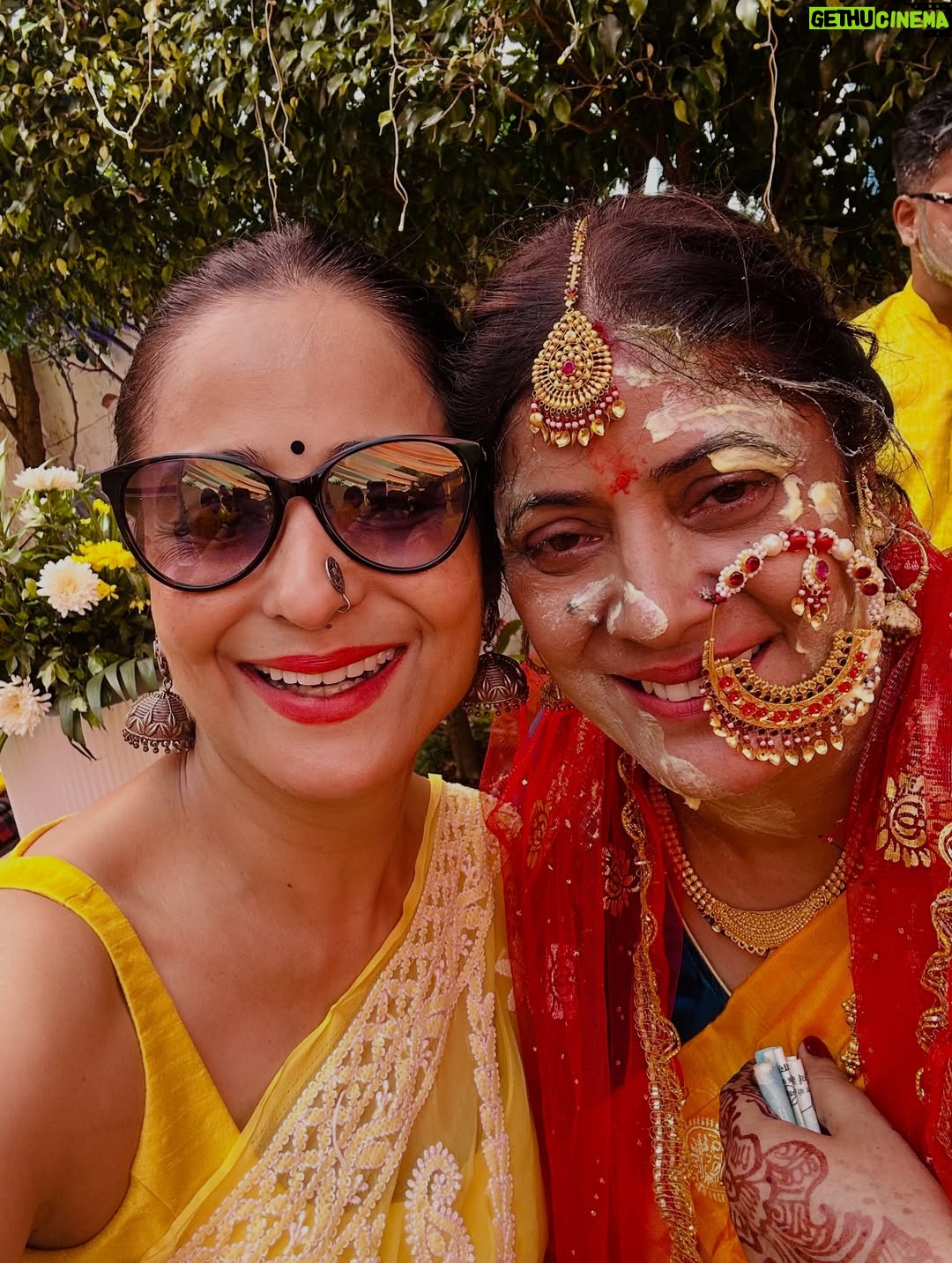 Lataa Saberwal - 34.3K Likes - ✨💛💛💛 #bff  @yashoda.joshi.33 @shivangijoshi18 @sheetal_joshi_official 

#lataasaberwal