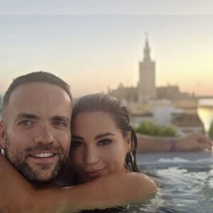 Laura Gallego Cabezas Instagram - Tarde espectacular en @aireancientbaths_es, disfrutando del relax y de dos de mis monumentos favoritos 😍