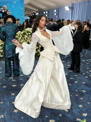 Laura Harrier Instagram - Fashion’s biggest night. 
 
Actress @lauraharrier arrives at tonight’s Met Gala in New York, wearing a custom look designed by @zacposen. Made in the GapStudio.
 
Interpreting the theme, Zac treated the design’s tailoring like a couture gown. It marks his first-ever Met Gala creation to feature pants. A symbolic choice aligned with the evening’s tribute to historical Black dandyism as a form of elegance, resistance, and self-definition. 
 
The look also draws on Gap’s deep heritage in denim and natural fibers. Combining raw, natural ecru denim and shank buttons with couture-level detailing. 

Custom look made in the Gap Studio 
Creative Director: Zac Posen, EVP and Creative Director of Gap Inc. 
Hair: @hairinel
Makeup: @harold_james
Nails: @ohriginails
Jewelry: @buccellatimilan
Styling: @daniellegoldberg 
Photo credit: Getty Images
 
#SuperfineStyle #MetGala #GapStudio
