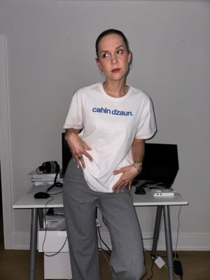 Laura Ramoso Instagram - Ehhh scusa, Chiara merch is HERE. Okay? Cahln dzaun, signora. Cahrlm…..dzoun. 

Available for purchase on my website at my link in bio! 

🌍 Worldwide shipping!
🧍‍♀️ Unisex
🩶 Sweatshirt also comes in vintage grey

MY FIRST MERCH DROP WOW, I’m so excited to share these with you!!! We all have to cahln dzaun but I cannot keep cahrln!!! 

Designed by @kylefornow !!