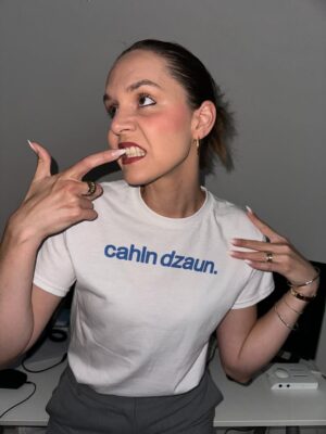 Laura Ramoso Instagram - Ehhh scusa, Chiara merch is HERE. Okay? Cahln dzaun, signora. Cahrlm…..dzoun. 

Available for purchase on my website at my link in bio! 

🌍 Worldwide shipping!
🧍‍♀️ Unisex
🩶 Sweatshirt also comes in vintage grey

MY FIRST MERCH DROP WOW, I’m so excited to share these with you!!! We all have to cahln dzaun but I cannot keep cahrln!!! 

Designed by @kylefornow !!