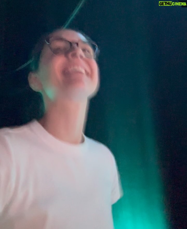 Laura Ramoso - 99.3K Likes - We needed to even out the height difference somehow 🥰 soo my comedy idols asked me to open for them over the weekend and I think I’m good to retire now. Thank you Tina & Amy & Rachel for 4 unforgettable shows, and for being so loving, so kind, so funny, so inspiring. Bye everyone, my heart has exploded!!!!