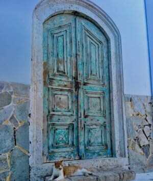 Laura Torrisi Instagram - “Dedicato a tutti quelli che stanno scappando”.
Tratto da “Mediterraneo” di Gabriele Salvatores 
Film interamente girato su quest’isola meravigliosa:
Kastellorizo 🧿🇬🇷💙