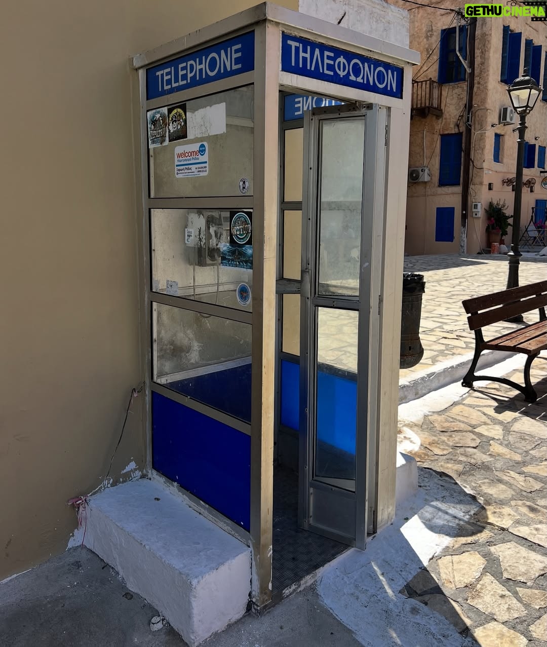 Laura Torrisi - 56.5K Likes - “Dedicato a tutti quelli che stanno scappando”.
Tratto da “Mediterraneo” di Gabriele Salvatores 
Film interamente girato su quest’isola meravigliosa:
Kastellorizo 🧿🇬🇷💙