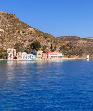 Laura Torrisi Instagram - “Dedicato a tutti quelli che stanno scappando”.
Tratto da “Mediterraneo” di Gabriele Salvatores 
Film interamente girato su quest’isola meravigliosa:
Kastellorizo 🧿🇬🇷💙