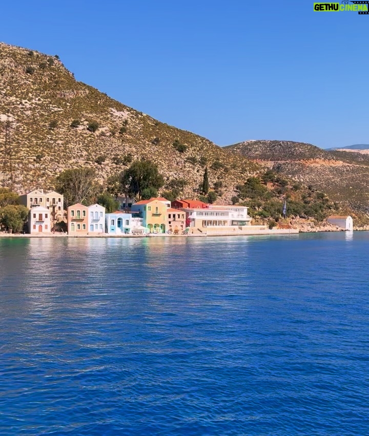 Laura Torrisi - 56.5K Likes - “Dedicato a tutti quelli che stanno scappando”.
Tratto da “Mediterraneo” di Gabriele Salvatores 
Film interamente girato su quest’isola meravigliosa:
Kastellorizo 🧿🇬🇷💙