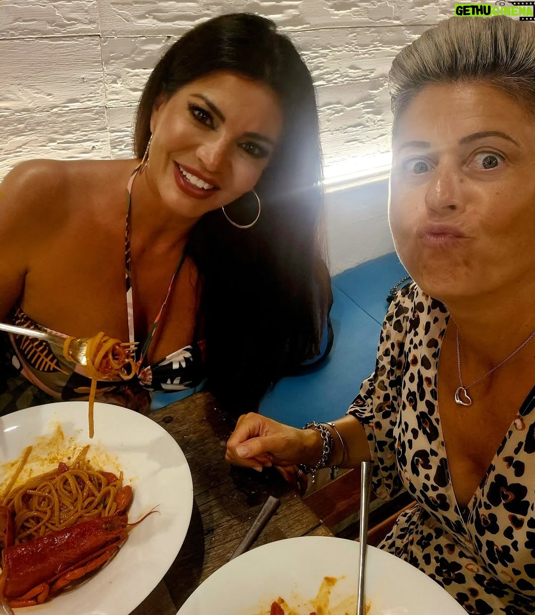 Laura Torrisi - 55.6K Likes - 🌊🍹🌺🐚🌴🐠🍝☀️🪸🏖️🔥🍋🌈🐡🍉🐝