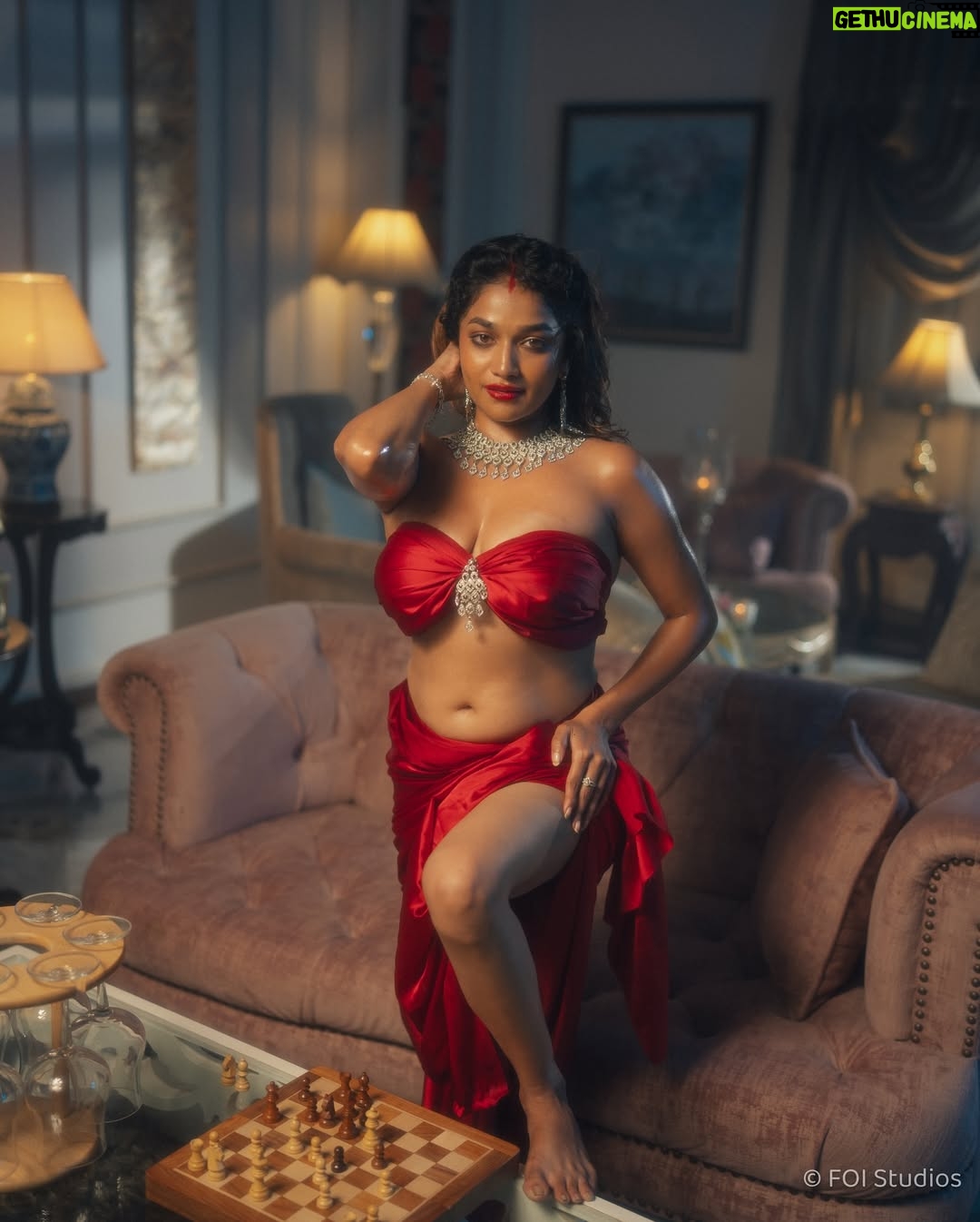 Lavanya Manickam - 15.9K Likes - - Lavanya Manickam | September 2025

Makeup & dripping by : @the.joyeeta 
Team: @m.sourav_m @deepak.dhn @_candy.ms @viewfinder.akash @bantisingh0212 

#teamfoi #foiphoto #foimagazine