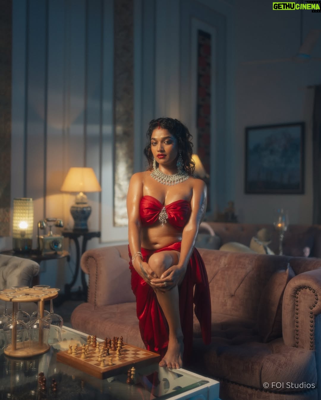 Lavanya Manickam - 15.9K Likes - - Lavanya Manickam | September 2025

Makeup & dripping by : @the.joyeeta 
Team: @m.sourav_m @deepak.dhn @_candy.ms @viewfinder.akash @bantisingh0212 

#teamfoi #foiphoto #foimagazine