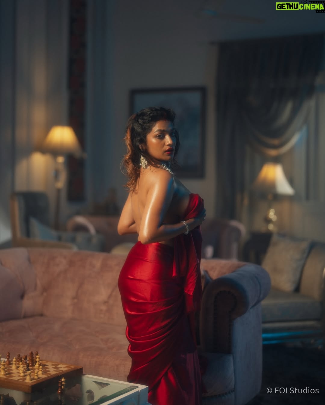 Lavanya Manickam - 15.9K Likes - - Lavanya Manickam | September 2025

Makeup & dripping by : @the.joyeeta 
Team: @m.sourav_m @deepak.dhn @_candy.ms @viewfinder.akash @bantisingh0212 

#teamfoi #foiphoto #foimagazine