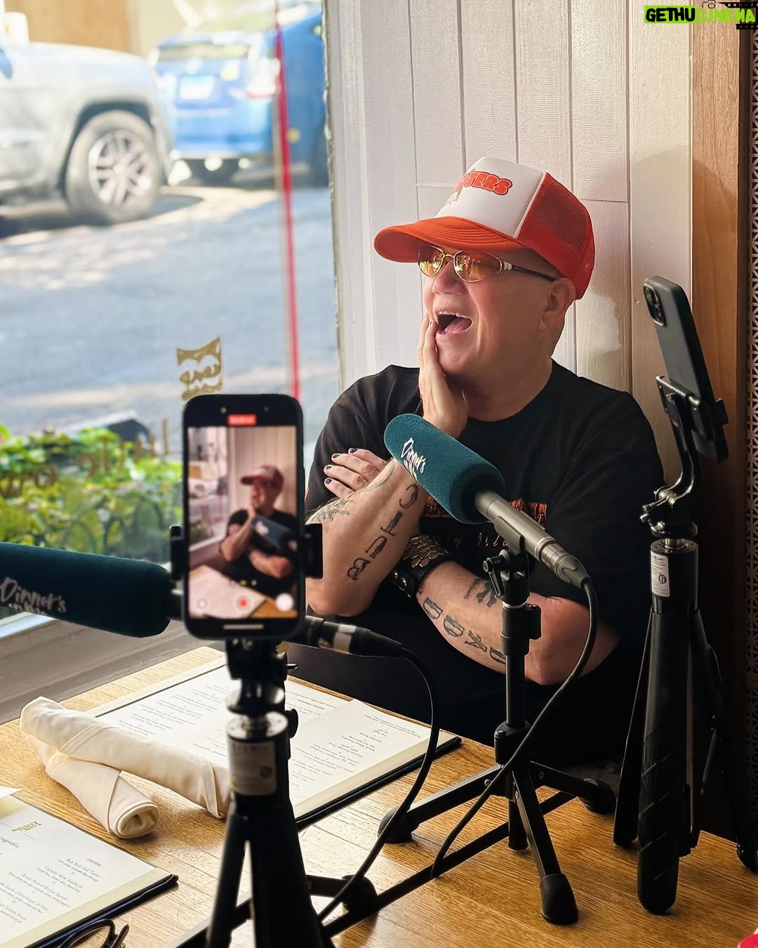 Lea DeLaria - 17.9K Likes - HONEY! This week on Dinner’s On Me, actor, comedian, jazz singer, and one of my best friends for many many years, Lea DeLaria joins the show. Over enchiladas and rosé, Lea reflects on becoming the first openly gay comic on American television with her legendary “Arsenio Hall Show” set, to stealing scenes as Big Boo on Netflix’s 🧡 “Orange Is the New Black.” We revisit our nearly 30-year friendship, beginning with playing lovers 👩🏻‍❤️‍💋‍👨🏼in Shakespeare in the Park’s “On the Town,” and share some naughty behind-the-scenes stories from our time in the theater world together. Lea opens up about the pride and pressure of visibility in the ’90s 🏳️‍🌈, why OITNB resonated so deeply with butch women who finally saw themselves represented on screen, and how a joke she improvised one night on stage became the now-iconic “U-Haul lesbian”🚚 punchline. This episode was recorded at Little Owl in the West Village — also known to TV fans as the building from “Friends.” ☕️
 
Search “Dinner’s On Me” wherever you listen to podcasts or click the episode link in bio 💕