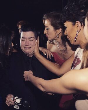 Lea DeLaria Instagram - HONEY! This week on Dinner’s On Me, actor, comedian, jazz singer, and one of my best friends for many many years, Lea DeLaria joins the show. Over enchiladas and rosé, Lea reflects on becoming the first openly gay comic on American television with her legendary “Arsenio Hall Show” set, to stealing scenes as Big Boo on Netflix’s 🧡 “Orange Is the New Black.” We revisit our nearly 30-year friendship, beginning with playing lovers 👩🏻❤️💋👨🏼in Shakespeare in the Park’s “On the Town,” and share some naughty behind-the-scenes stories from our time in the theater world together. Lea opens up about the pride and pressure of visibility in the ’90s 🏳️🌈, why OITNB resonated so deeply with butch women who finally saw themselves represented on screen, and how a joke she improvised one night on stage became the now-iconic “U-Haul lesbian”🚚 punchline. This episode was recorded at Little Owl in the West Village — also known to TV fans as the building from “Friends.” ☕️
Search “Dinner’s On Me” wherever you listen to podcasts or click the episode link in bio 💕