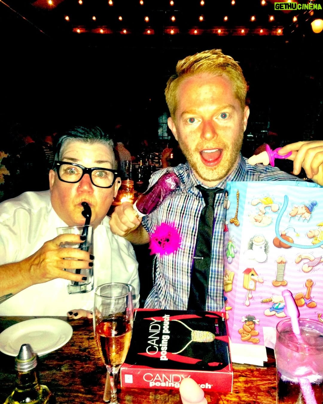 Lea DeLaria - 17.9K Likes - HONEY! This week on Dinner’s On Me, actor, comedian, jazz singer, and one of my best friends for many many years, Lea DeLaria joins the show. Over enchiladas and rosé, Lea reflects on becoming the first openly gay comic on American television with her legendary “Arsenio Hall Show” set, to stealing scenes as Big Boo on Netflix’s 🧡 “Orange Is the New Black.” We revisit our nearly 30-year friendship, beginning with playing lovers 👩🏻‍❤️‍💋‍👨🏼in Shakespeare in the Park’s “On the Town,” and share some naughty behind-the-scenes stories from our time in the theater world together. Lea opens up about the pride and pressure of visibility in the ’90s 🏳️‍🌈, why OITNB resonated so deeply with butch women who finally saw themselves represented on screen, and how a joke she improvised one night on stage became the now-iconic “U-Haul lesbian”🚚 punchline. This episode was recorded at Little Owl in the West Village — also known to TV fans as the building from “Friends.” ☕️
 
Search “Dinner’s On Me” wherever you listen to podcasts or click the episode link in bio 💕