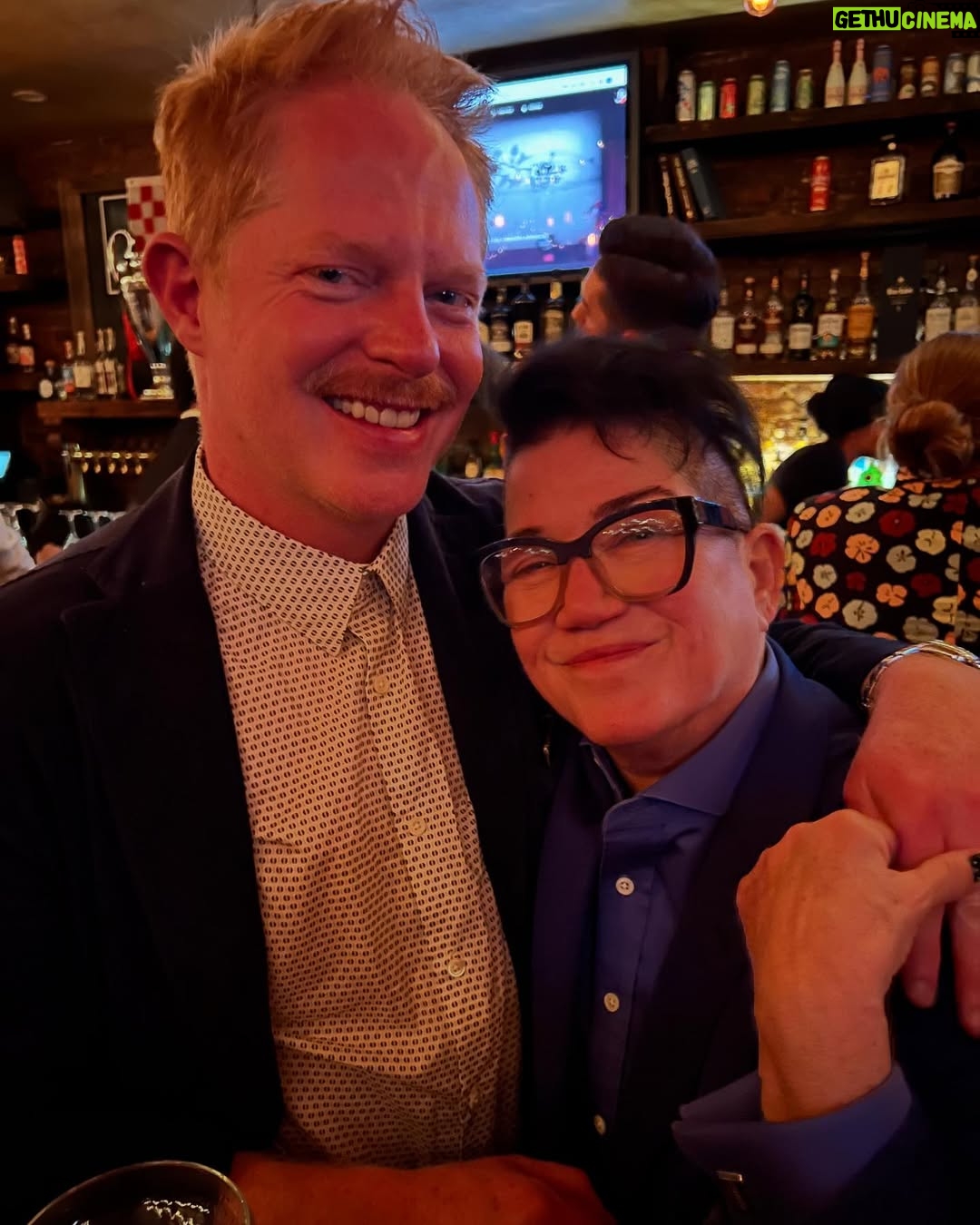 Lea DeLaria - 17.9K Likes - HONEY! This week on Dinner’s On Me, actor, comedian, jazz singer, and one of my best friends for many many years, Lea DeLaria joins the show. Over enchiladas and rosé, Lea reflects on becoming the first openly gay comic on American television with her legendary “Arsenio Hall Show” set, to stealing scenes as Big Boo on Netflix’s 🧡 “Orange Is the New Black.” We revisit our nearly 30-year friendship, beginning with playing lovers 👩🏻‍❤️‍💋‍👨🏼in Shakespeare in the Park’s “On the Town,” and share some naughty behind-the-scenes stories from our time in the theater world together. Lea opens up about the pride and pressure of visibility in the ’90s 🏳️‍🌈, why OITNB resonated so deeply with butch women who finally saw themselves represented on screen, and how a joke she improvised one night on stage became the now-iconic “U-Haul lesbian”🚚 punchline. This episode was recorded at Little Owl in the West Village — also known to TV fans as the building from “Friends.” ☕️
 
Search “Dinner’s On Me” wherever you listen to podcasts or click the episode link in bio 💕