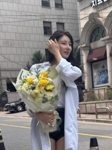 Actress Lee Chae-yeon HD Photos and Wallpapers August 2025
