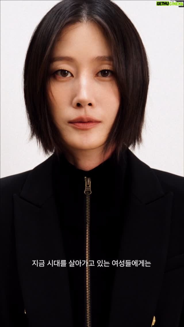 Lee Hyun-yi - 8.9K Likes - #제작협찬 스타일과 실용성을 동시에 완성하는 베로니카 비어드(@veronicabeard) 디키 재킷, 일과 삶의 경계를 자유롭게 넘나드는 워킹맘 이현이와 함께한 ‘디키 재킷 101 캠페인'을 공개합니다.

Starring 이현이(@lee.hyunyi)

Fashion Editor 최인선
Film Director 현수진
Hair 최고(우선)
Make up 이명선(우선)
Assistant 이나라, 정서희

#베로니카비어드 #디키재킷101 #VeronicaBeard