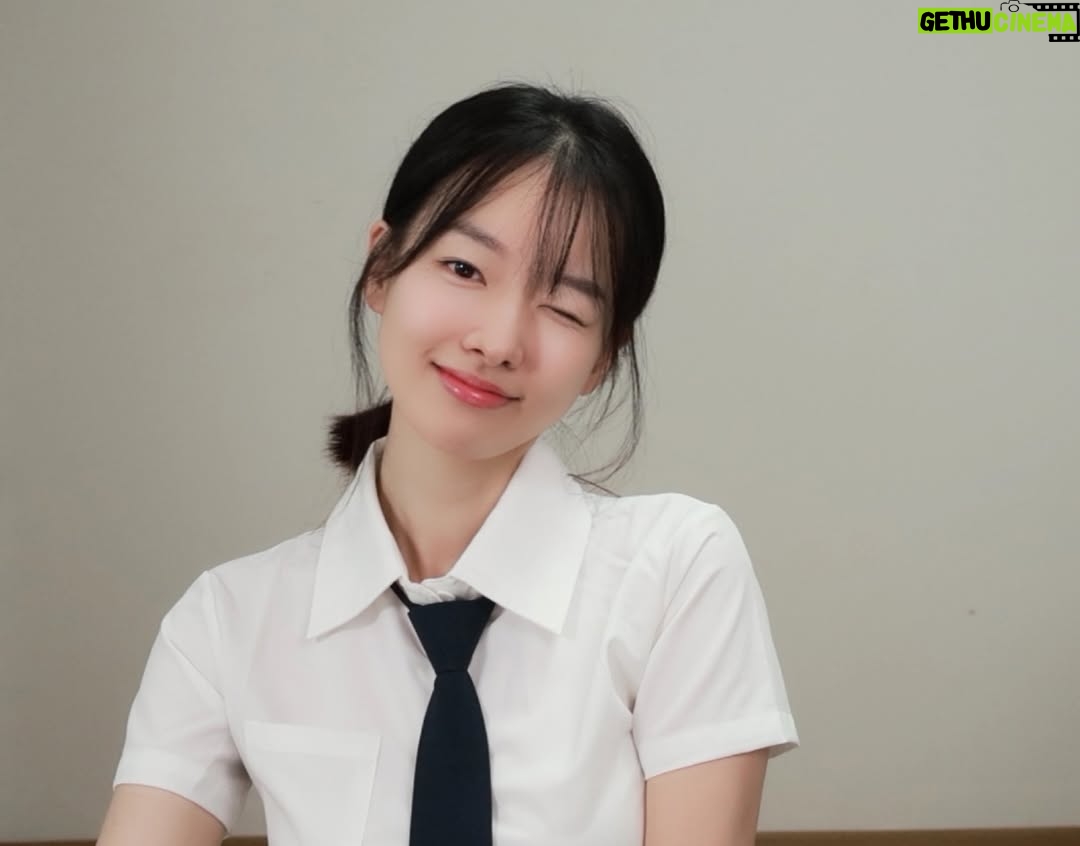 Lee Shi-a - 5.4K Likes - 7.10일 오늘 저녁 7:30분 제 생일 기념 유튜브 라이브방송을 할 예정이에요🥳 함께 재밌게 놀아요❤️