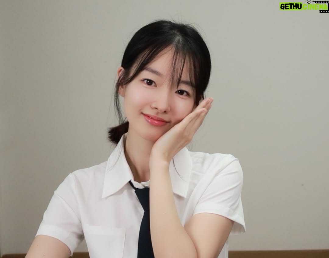 Lee Shi-a - 5.4K Likes - 7.10일 오늘 저녁 7:30분 제 생일 기념 유튜브 라이브방송을 할 예정이에요🥳 함께 재밌게 놀아요❤️