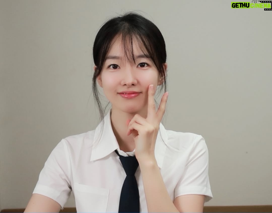 Lee Shi-a - 5.4K Likes - 7.10일 오늘 저녁 7:30분 제 생일 기념 유튜브 라이브방송을 할 예정이에요🥳 함께 재밌게 놀아요❤️
