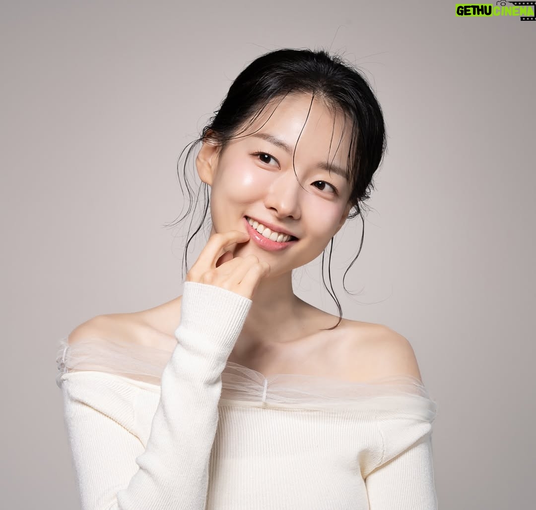Lee Shi-a - 5.7K Likes - <두 번째 라이브 공지>
25년 6월 8일, 일요일 오후 4시 이시아 유튜브에서 진행

1부 : 소통 방송
2부 : 시청자와 함께하는 스타크래프트(유즈맵 입구막기, 생컨 등) 방송이에요!

그럼, 6월 8일 일요일 오후 4시에 만나요❤️