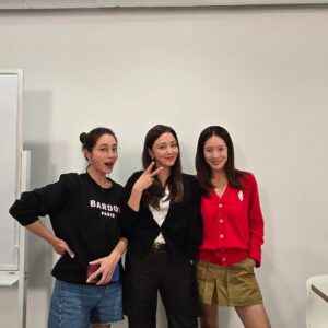 Lee So-yeon Instagram - 오늘 이민정( @216jung )유튜브 올라온대요~
저랑 빛나언니도 나온답니다^^
항상 밝고 유머가 뛰어난 민정언니 ㅎㅎ
구독 좋아요 아시죠? ^^