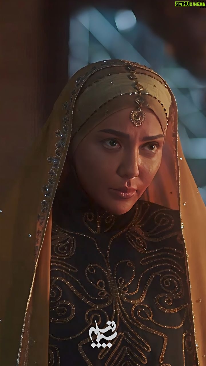 Leila Otadi - 6.9K Likes - 🏴
▪️فکر می‌کردم خبر دارید...

• مجموعه‌‌ی مهمان‌کُشے•

🎞 گزیده‌ای از رخدادهای 《قسمت پایانی》 سریال مهمان‌کُشے

📺 پخش؛ هر شب؛ ساعت ۲۲:۰۰ ؛ از شبکه یک
📆 بازپخش؛ ساعت ۰۲:۳۰ ؛  ۱۵:۱۵  روز بعد

🎥 کارگردان: احمد کاوری
🎦 تهیه‌کننده: محمدکامبیز دارابی 
✍️ نویسنده: محمدمهدی فیاضی‌کیا

محصولی از 
@simafilm.tv | سیمافیلم

#سریال #مهمان_کشی #شبکه_یک #سیمافیلم #مسلم_بن_عقیل #کوفه #عاشورا  #مهمان_کشی  #حسام_منظور #لیلا_اوتادی