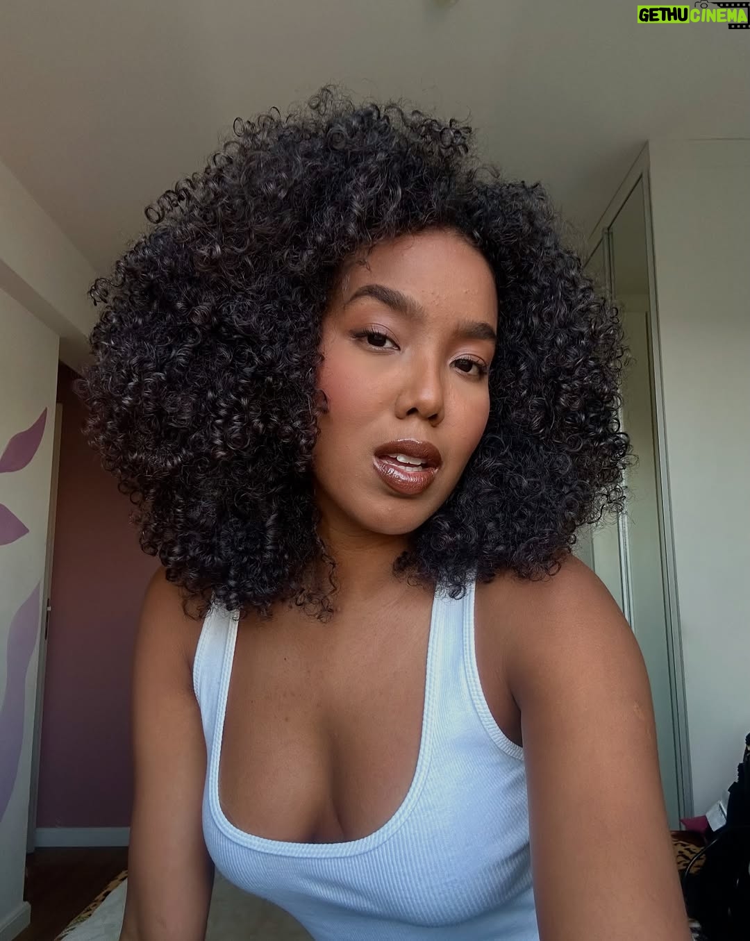 Lellê - 9.3K Likes - Sim… esse cabelo tá lindo demais 💛✨