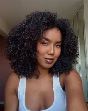 Lellê Instagram - Sim… esse cabelo tá lindo demais 💛✨