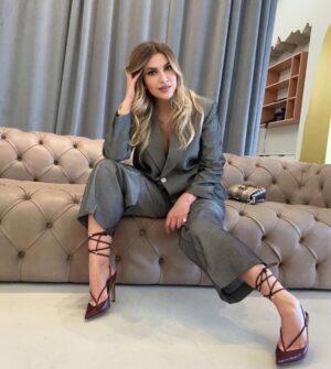Leonora Jakupi Instagram -