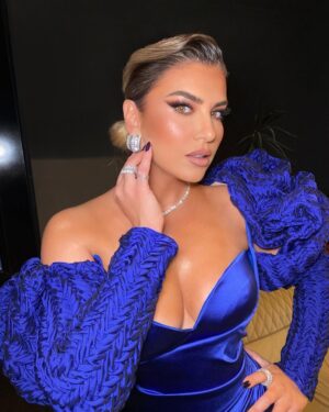 Leonora Jakupi Instagram -