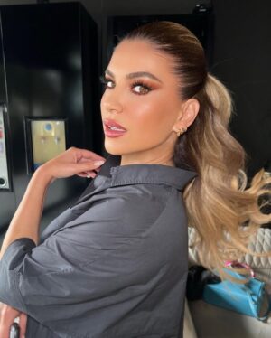 Leonora Jakupi Instagram -