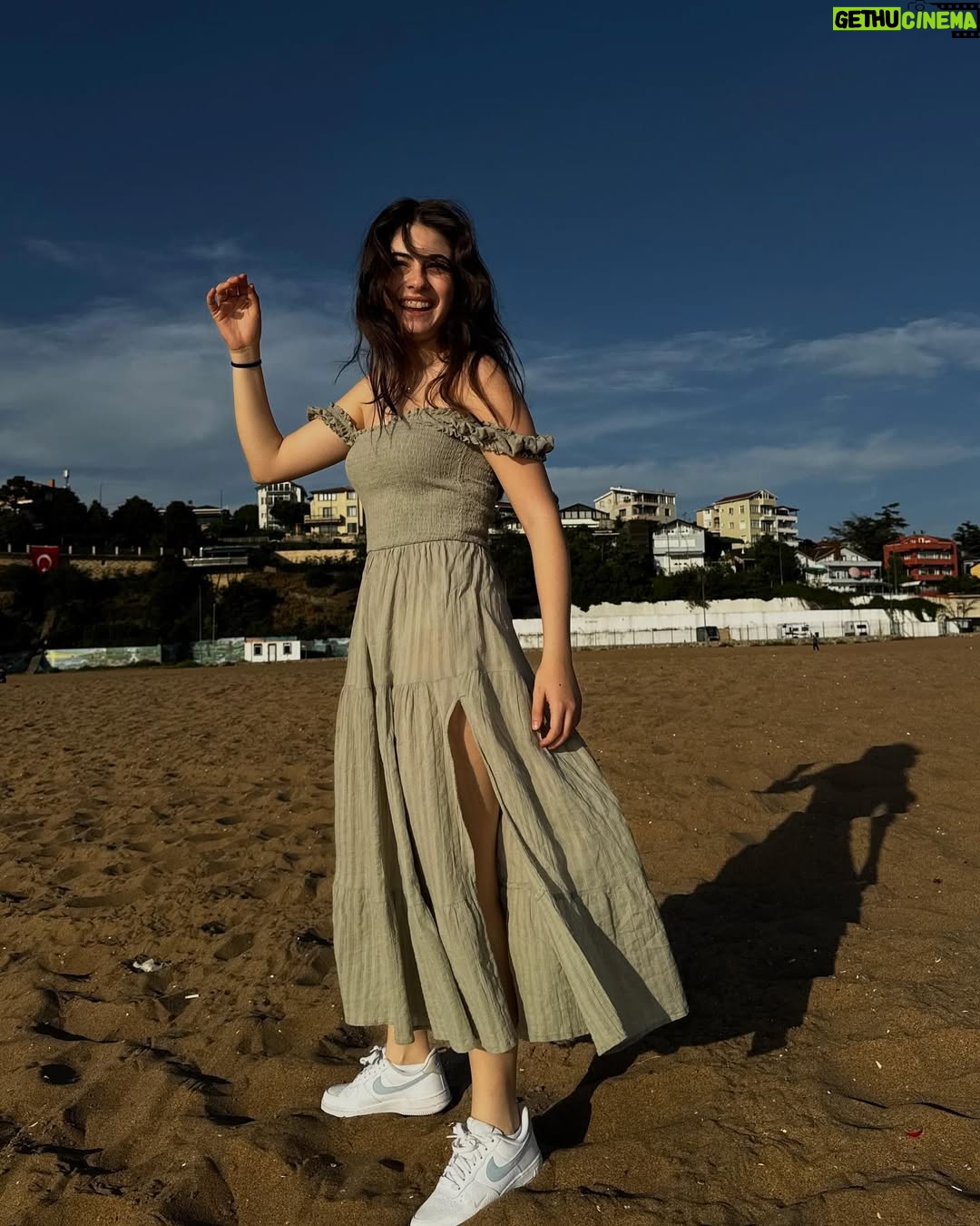 Leya Kırşan - 353.4K Likes - Hoş geldin 17🌸🤍