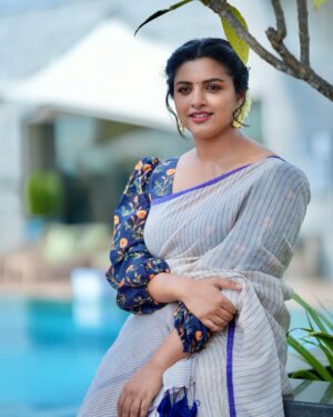 Lijomol Jose Instagram - 🌼 വിഷു ആശംസകൾ 🌼 
🌾இனிய தமிழ் புத்தாண்டு நல்வாழ்த்துக்கள் 🌾

Photography: @rajesh_nair_ijk 
Styling: @caffeinated_stylist 
Saree Draping: @_joe_elizabeth_