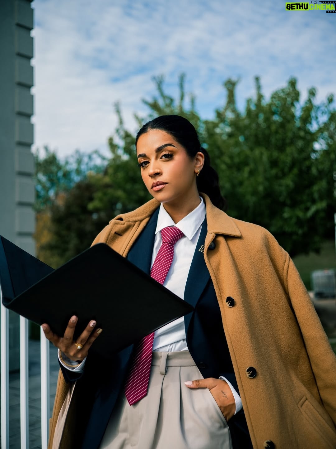 Lilly Singh - 353.2K Likes - I am Dr. Singh 👩🏽‍⚕️👩🏽‍🎓

Words can’t even begin to describe what an immense honour it is to receive a doctorate from my very own @yorkuniversity. I’m truly having a hard time processing it.

When I started my career in entertainment, I was terrified. Terrified of whether I’d make something of myself… and even more terrified of whether I’d make my parents proud. We’ve all heard the stereotype about Brown parents wanting their kids to be a doctor, lawyer, or engineer, and let’s be honest, it’s usually true. But that’s because, to them, those paths represented stability. And at the end of the day, all parents really want is for their kids to be safe and able to make a living.

I went against the grain in every possible way. But the universe has a wild sense of humour… because somehow, this path led me to bring home a PhD after all.

I’m so grateful I could give them this moment after everything they’ve given me.

God is great 🙏🏽

When you see me on the streets, please refer to me as Dr. Daddy Singh.