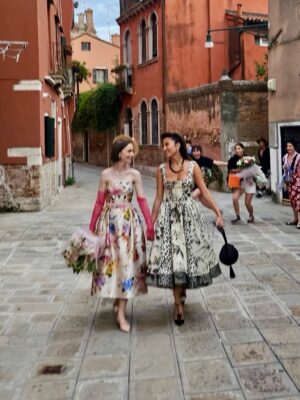 Lily Collins Instagram - And that’s another wrap on @emilyinparis… Here’s to five seasons of friendship turned sisterhood — Venice, Paris, Rome, anywhere is home with you by my side. Incredibly grateful for our Emily family and so extremely proud of what we all created together this year. Arrivederci 'til December 18!…