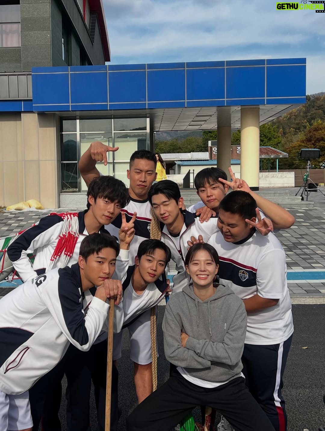 Lim Se-mi - 226.1K Likes - 오늘도 트라이 하는데 🫶🏿