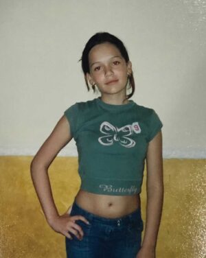 Lina Tejeiro Instagram - Gracias vida por cada Lina que he sido. 
Por la niña que soñaba, la joven que se caía y se levantaba, la mujer que sigue creciendo y aprendiendo.
Gracias por las versiones que ya no soy y que ya no están, pero dejaron en mí lo mejor.
Gracias Dios por mi vida, gracias por mis padres, gracias mis hermanos y amigos; gracias por el amor que recibo de todas las personas que hacen parte de mi vida. 

Hoy abrazo mi historia, mi evolución y mi presente.
Hoy celebro mi vida. ♥️

GRACIAS GRACIAS GRACIAS.