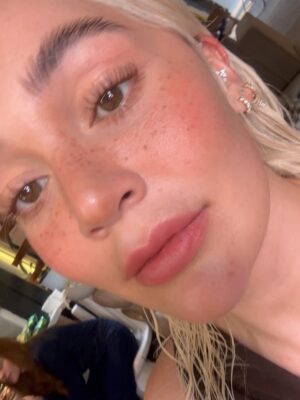 Lina Tejeiro Instagram - Con esta mona llenas el álbum 👩🏼