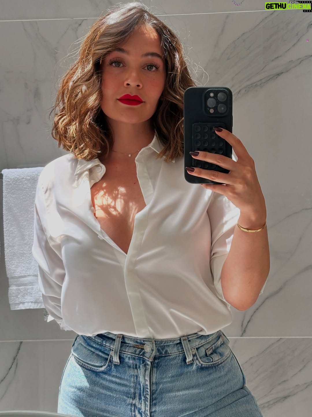 Lina Tejeiro - 318K Likes - @corajebylinatejeiro