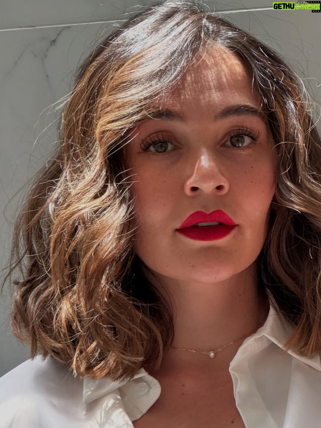 Lina Tejeiro - 318K Likes - @corajebylinatejeiro