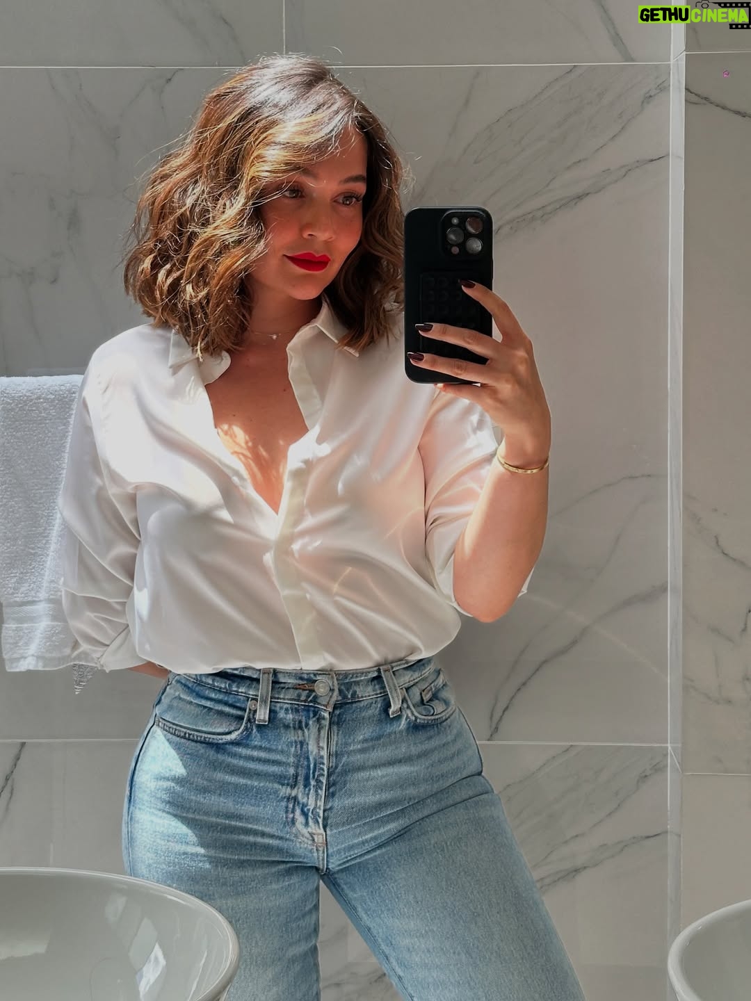 Lina Tejeiro - 318K Likes - @corajebylinatejeiro